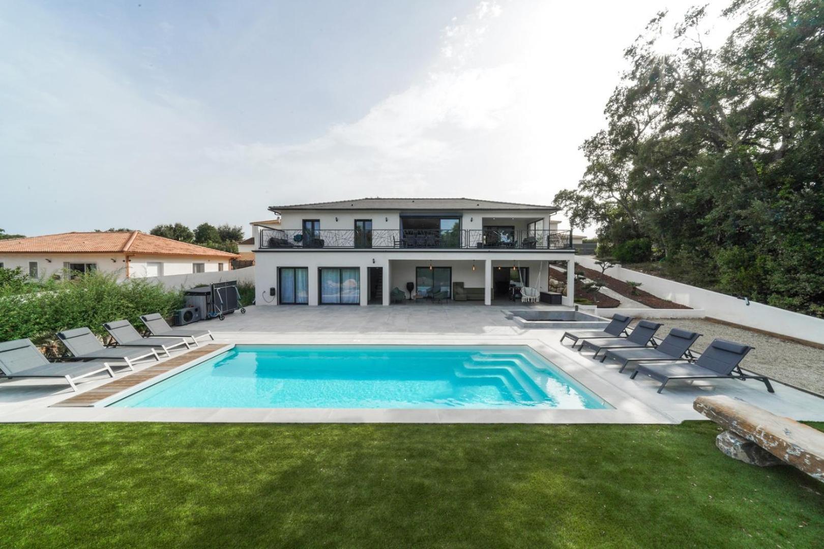 Tres Belle Villa A Ghisonaccia Avec Piscine Chauffee Exterior photo